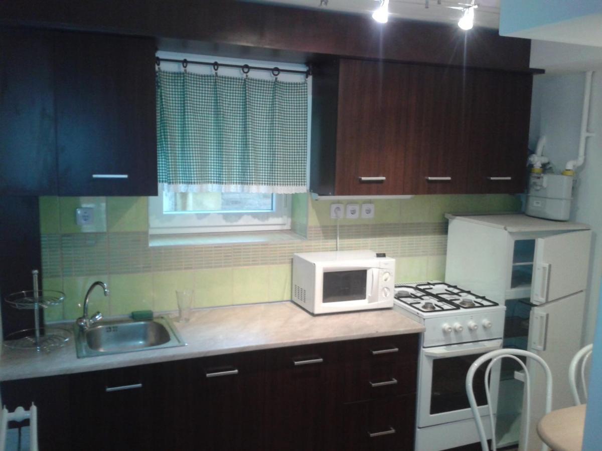 Hostel Maros Győr Eksteriør billede
