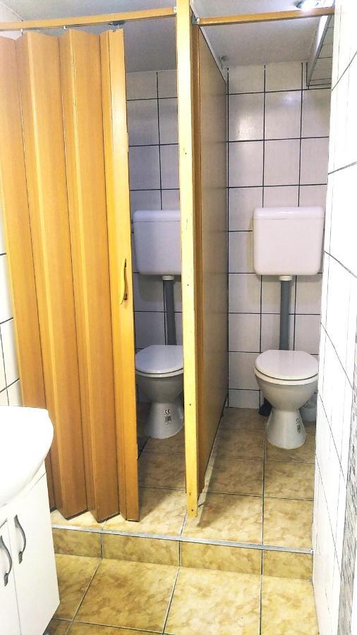Hostel Maros Győr Eksteriør billede
