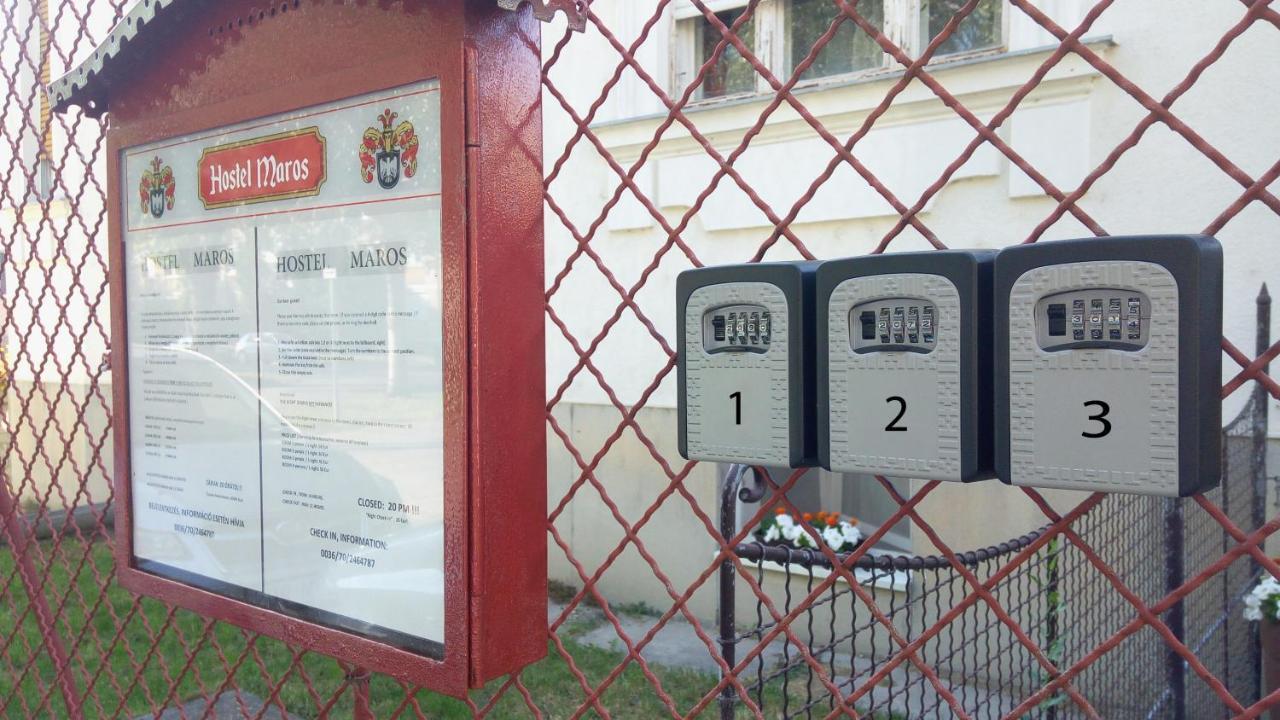 Hostel Maros Győr Eksteriør billede
